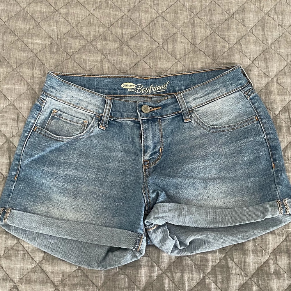 Old Navy Boyfriend Denim Short Size 2
